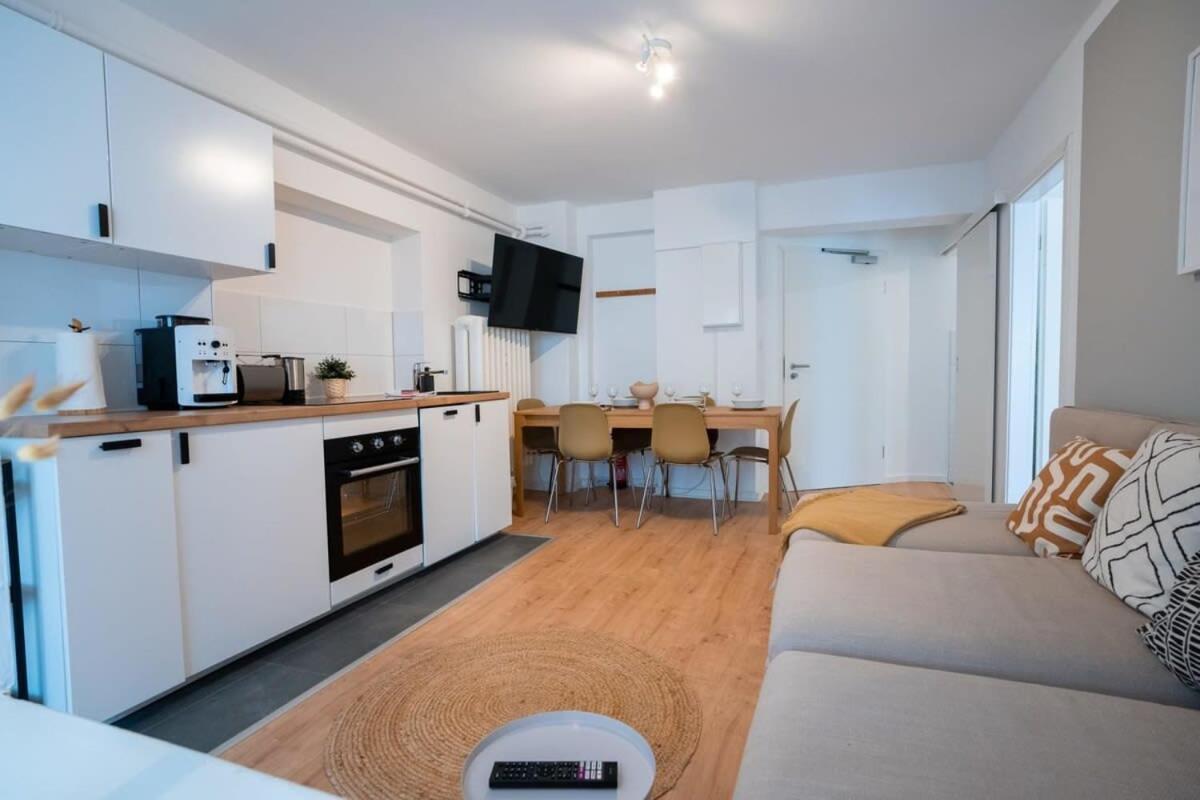 Hamburg City Apartment For 7 Buitenkant foto